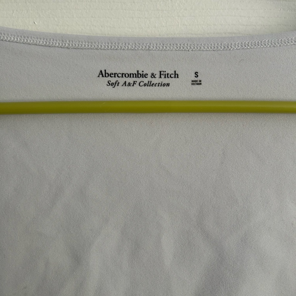 Abercrombie & Fitch Soft A&F Women’s Seamless Fabric Cap Sleeve Cropped Tee sz S - Picture 4 of 7